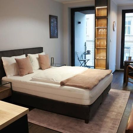 Boutique 109 - Old City, Luxury Apt. With A Garage Cracóvia Exterior foto