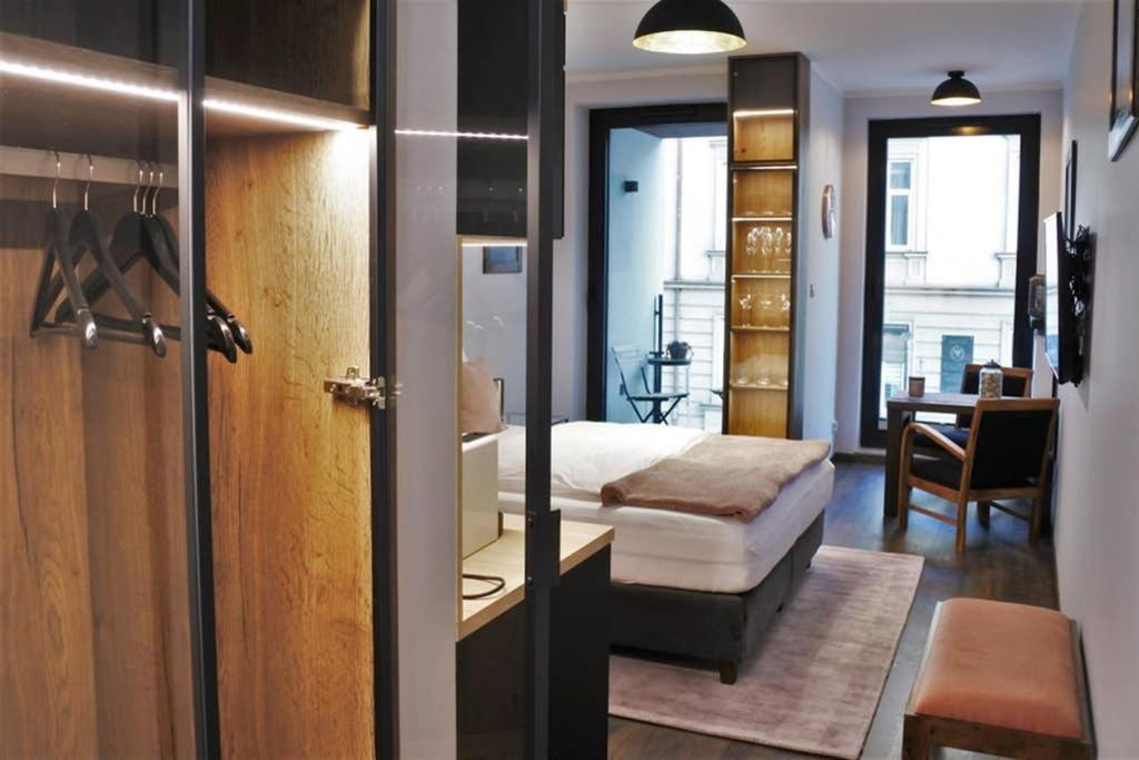 Boutique 109 - Old City, Luxury Apt. With A Garage Cracóvia Exterior foto