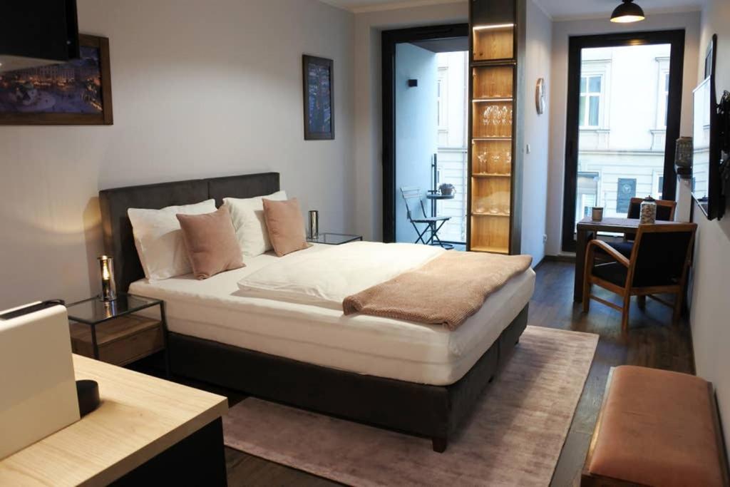 Boutique 109 - Old City, Luxury Apt. With A Garage Cracóvia Exterior foto